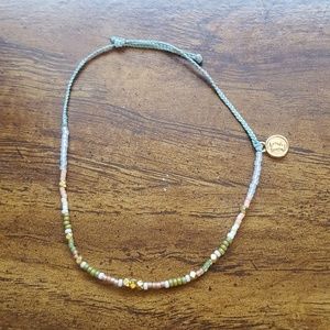 Nautral color pura vida